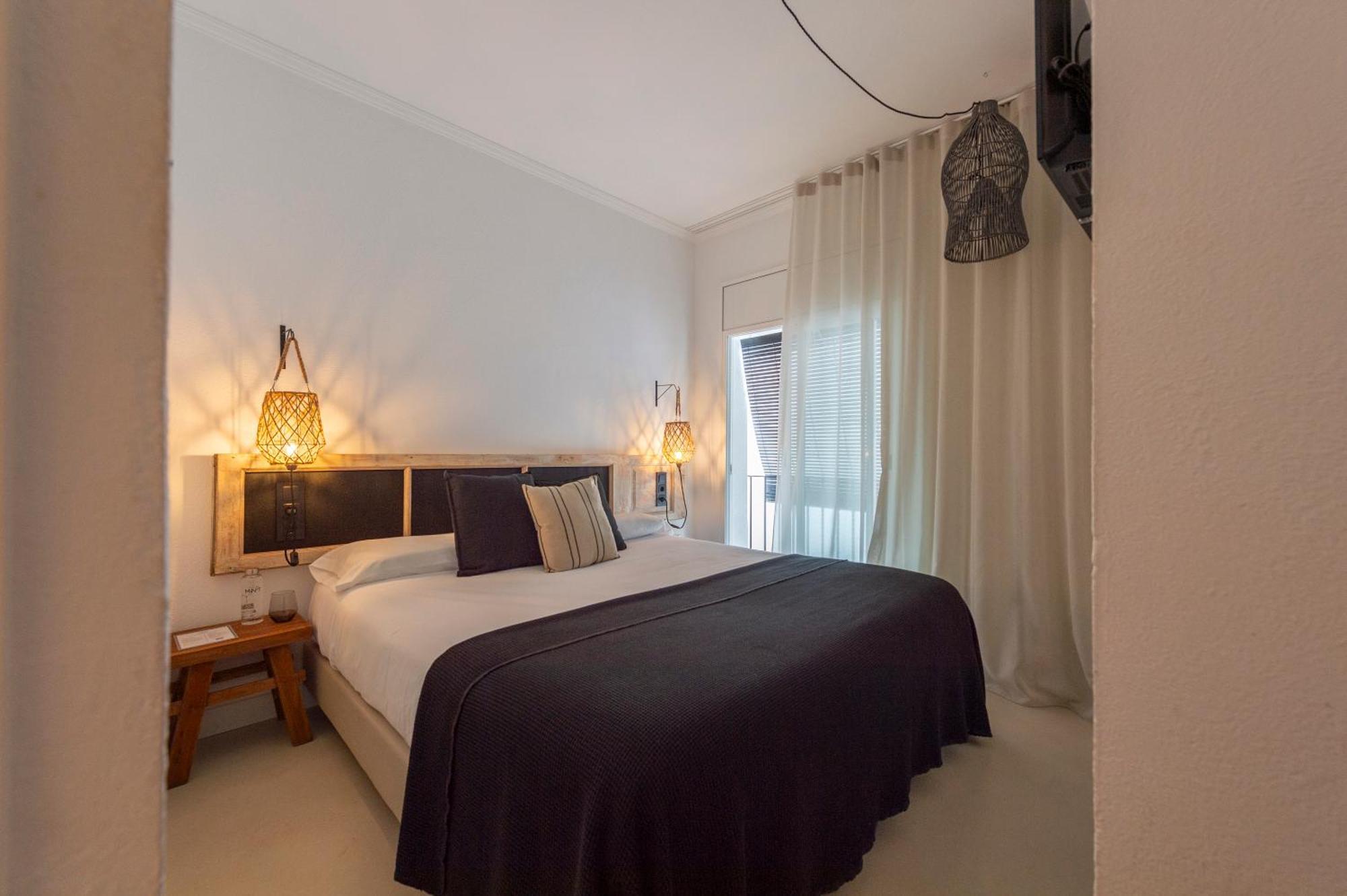 Hostal Boutique Es Menut Tossa de Mar Ngoại thất bức ảnh