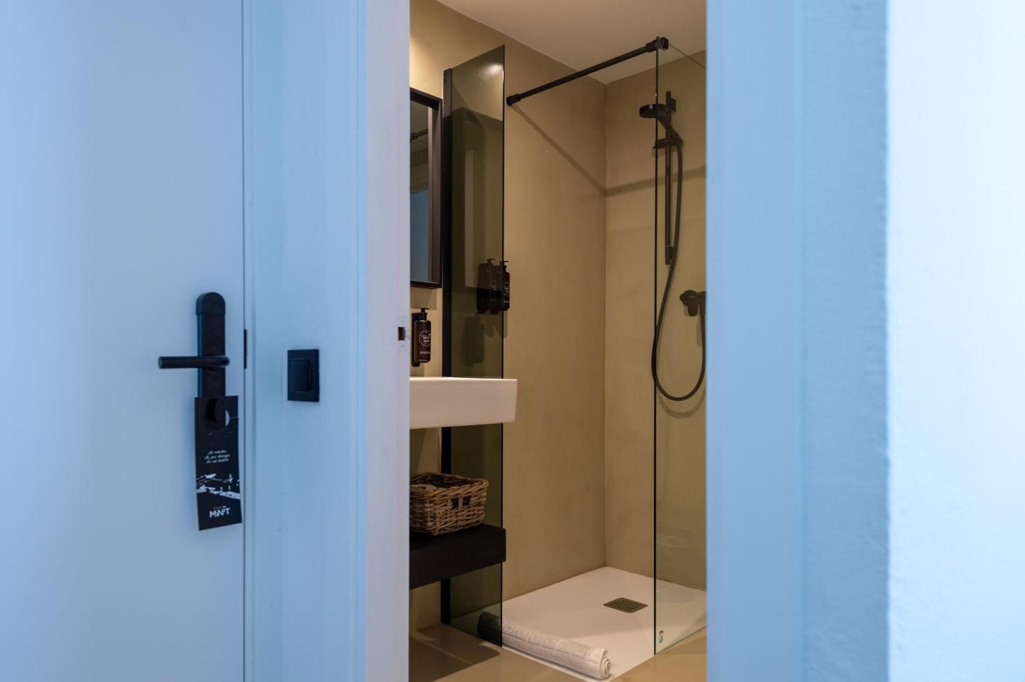 Hostal Boutique Es Menut Tossa de Mar Ngoại thất bức ảnh