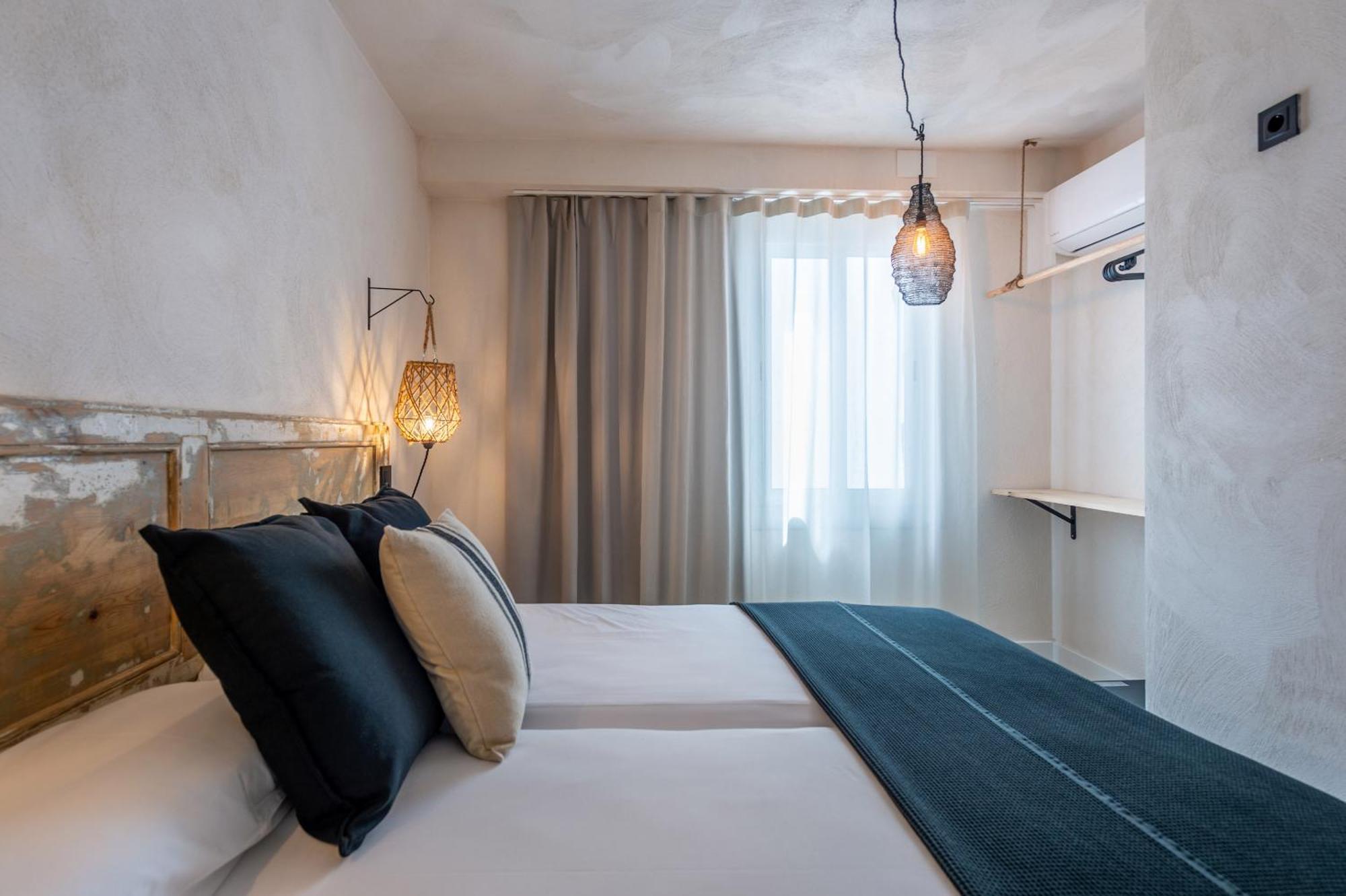 Hostal Boutique Es Menut Tossa de Mar Ngoại thất bức ảnh