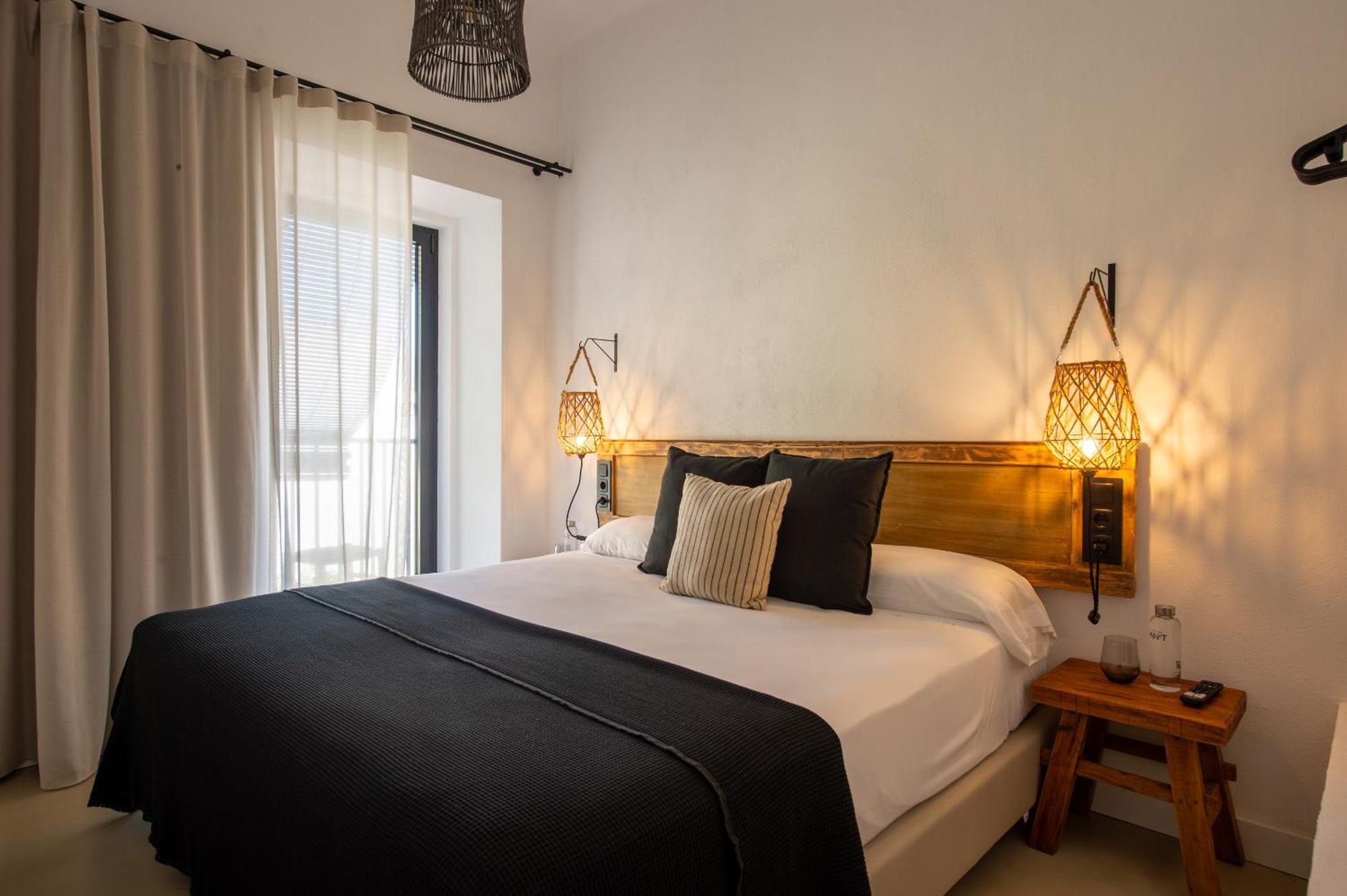 Hostal Boutique Es Menut Tossa de Mar Ngoại thất bức ảnh