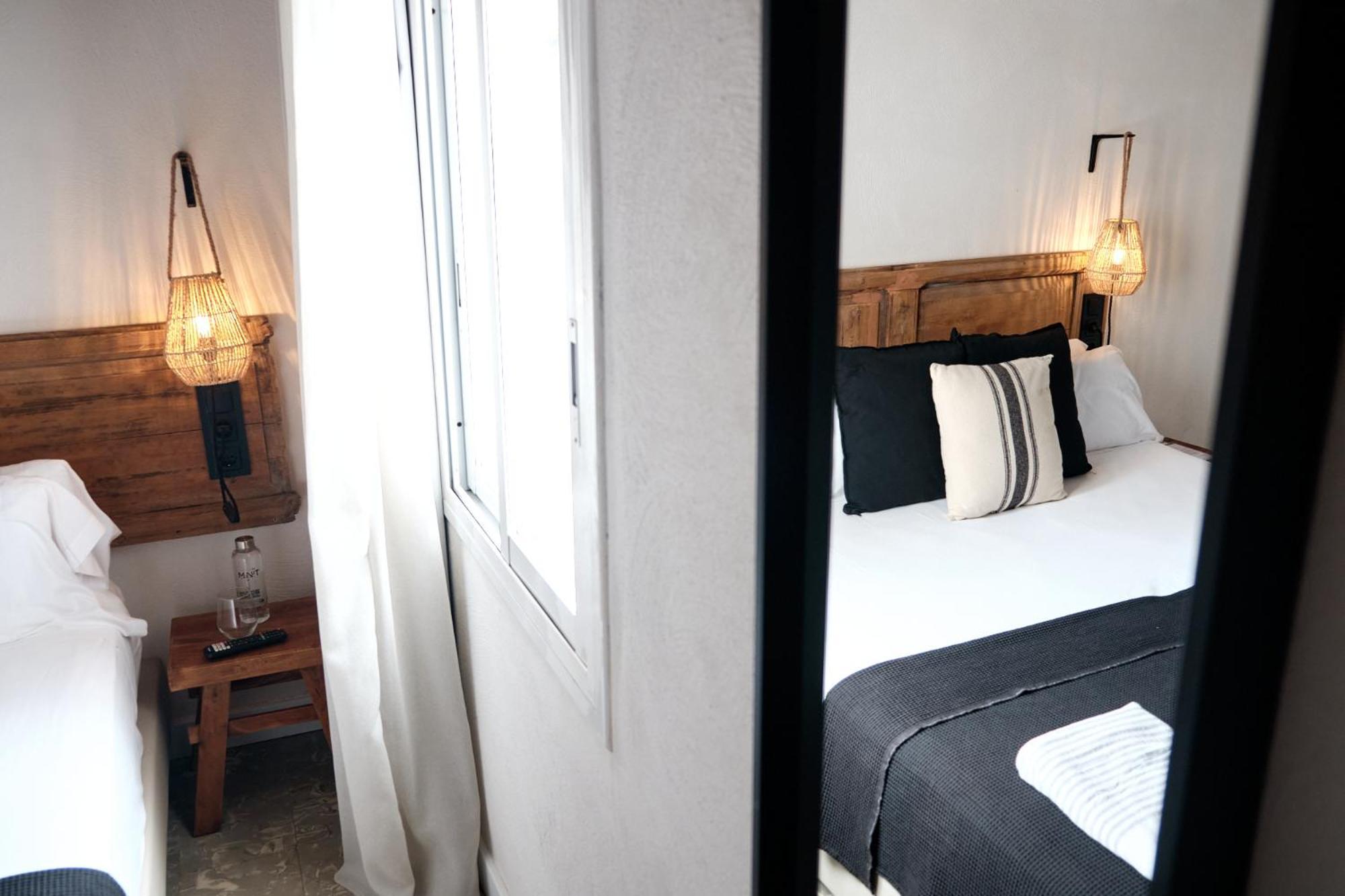 Hostal Boutique Es Menut Tossa de Mar Ngoại thất bức ảnh